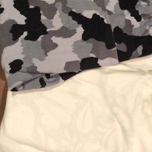 Leggings x 2 Camo & light green